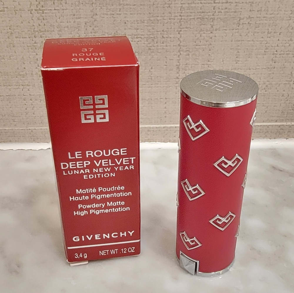 🌸🌸 Givenchy Lipstick - Picture 1 of 2